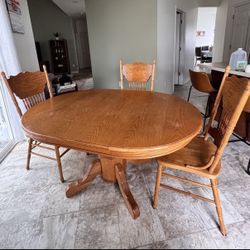 Coffe Table With 3 Chairs 