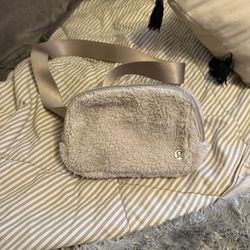 Lululemon Belt bag 