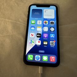 iPhone XR - unlocked 64GB