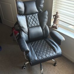Brand new computer chair