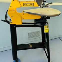 DeWalt Scroll Saw/with Stand