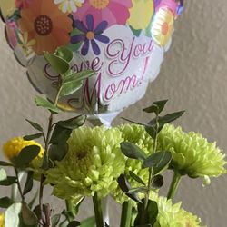Bonitos Arreglos Florales Para Día De Las Madres, Easter.