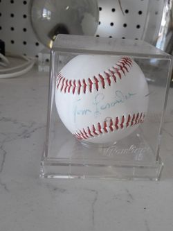 Pelota De Beis bol Firmada Por Tom Lasorda
