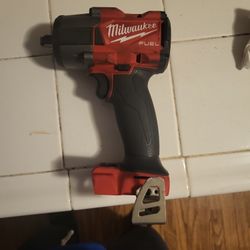 Milwaukee 1/2 Mid-Torque Impact Wrench