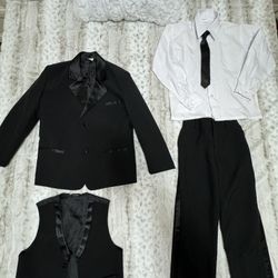 Size 8 Boys Special Occasion Suit -5 Piece Suit 