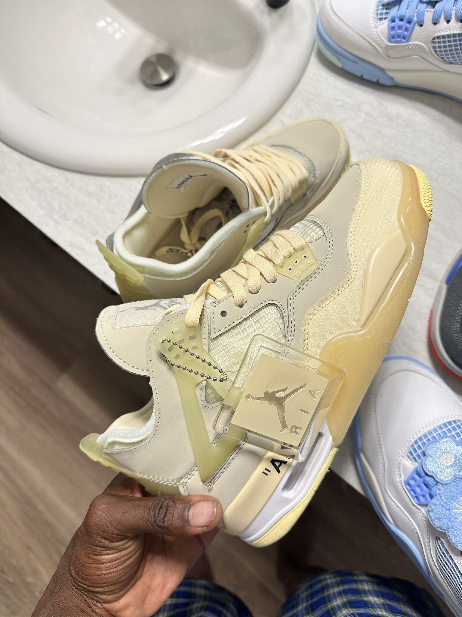 Retro 4s Off White Sail
