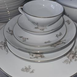 Johann Haviland Bavaria Plate Set From Germany