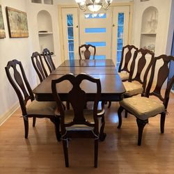 Dining Room Set.