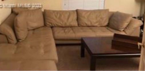 ROCHE BOBOIS COMFORTABLE HIGH END QUALITY LUXURY LINE BEIGE LEATHER SECTIONAL AND OTTOMAN