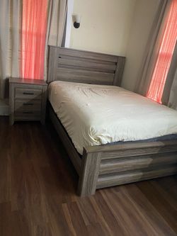 Queen Size Bedroom Set