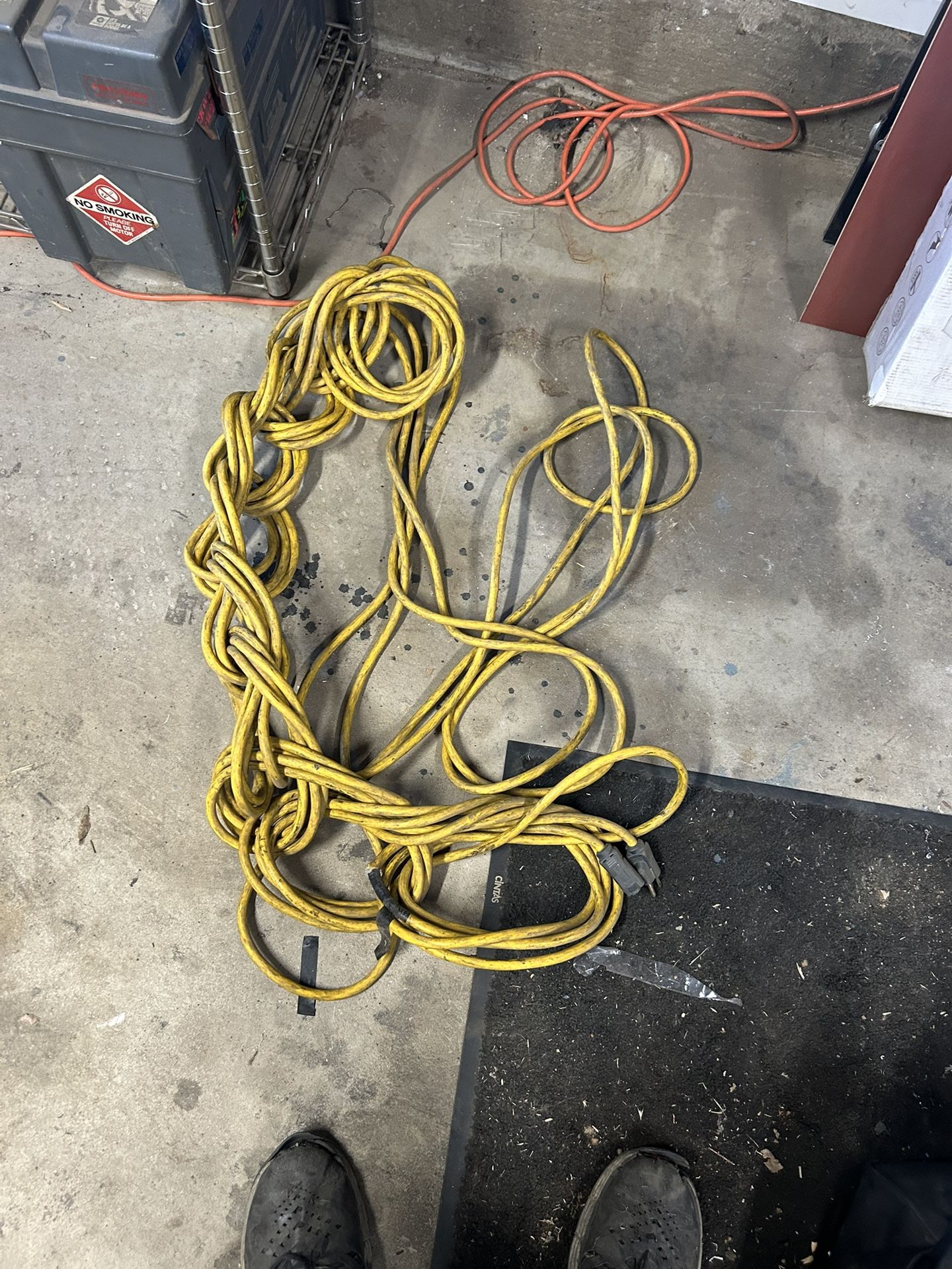 100 Foot Extension Cord for Sale in Bloomington, CA - OfferUp