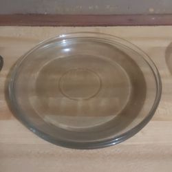 1cclear glass pie plates, most notably associated with the Pyrex brand. 