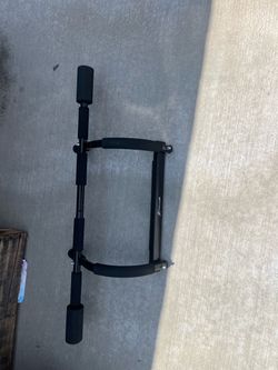 Pull up bar