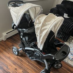 TWIN STROLLER
