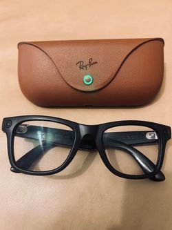 Title: Ray-Ban Meta Wayfarer Gen 2 Transitions AI Smart Glasses