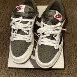 Travis Scott Jordan 1 Low (kids Size) 