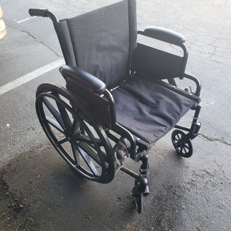 Wheelchair No Foot Supports. 