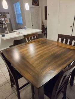 Counter Height Dining Table with 4 Chairs
