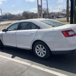 2011 Ford Taurus