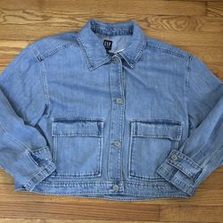 Gap Denim Jacket Women’s XL Blue Light Wash Pockets Button Closure Outerwear New