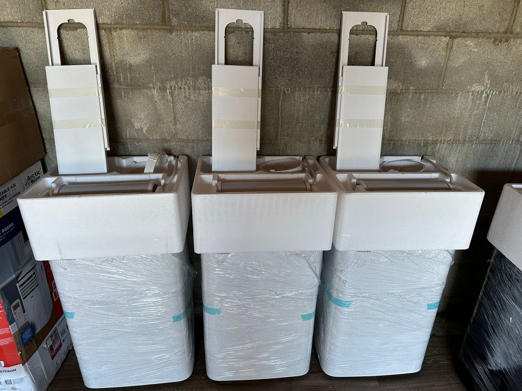 New Toshiba 10000 Btus NO BOX