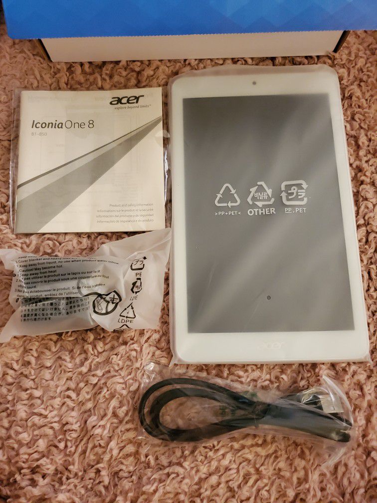 NIB Acer 8" Tablet, 16 GB, WI-Fi/Bluetooth, MicroSD Slot