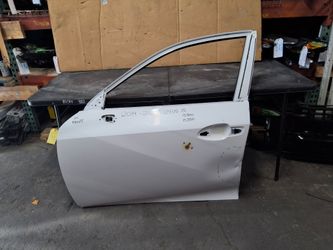 2014-2015-2016-2017-2018-2019-2020 LEXUS IS300 LEFT SIDE FRONT DOOR OEM USED #12382