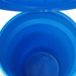 Barrels 30 US gallons With Seal On Lids And Locking Metal. Rings This Locks And , all clean.... Price is per barrel  Selling 1 Or Multiples

Delivery 