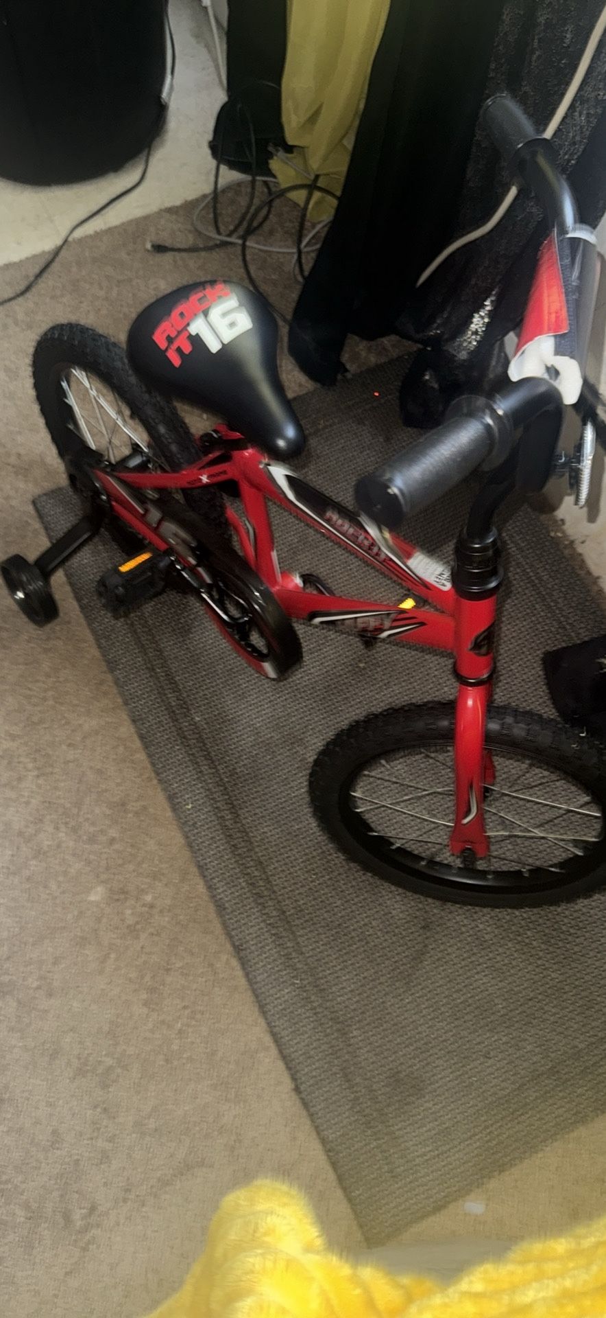 Kids brand new rock it bike with training wheels