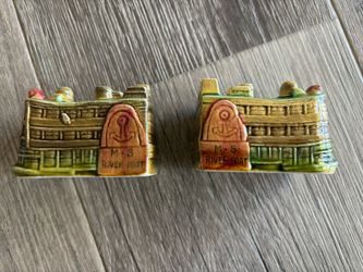 Home Decor Figurines River Boat Salt and Pepper Shakers