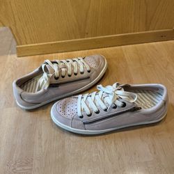 Ladies taos Zipster Shoes