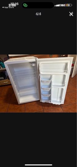 Mini fridge