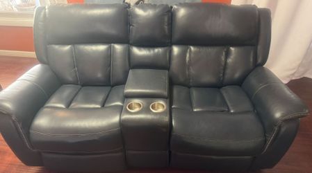 Power recliner love seat