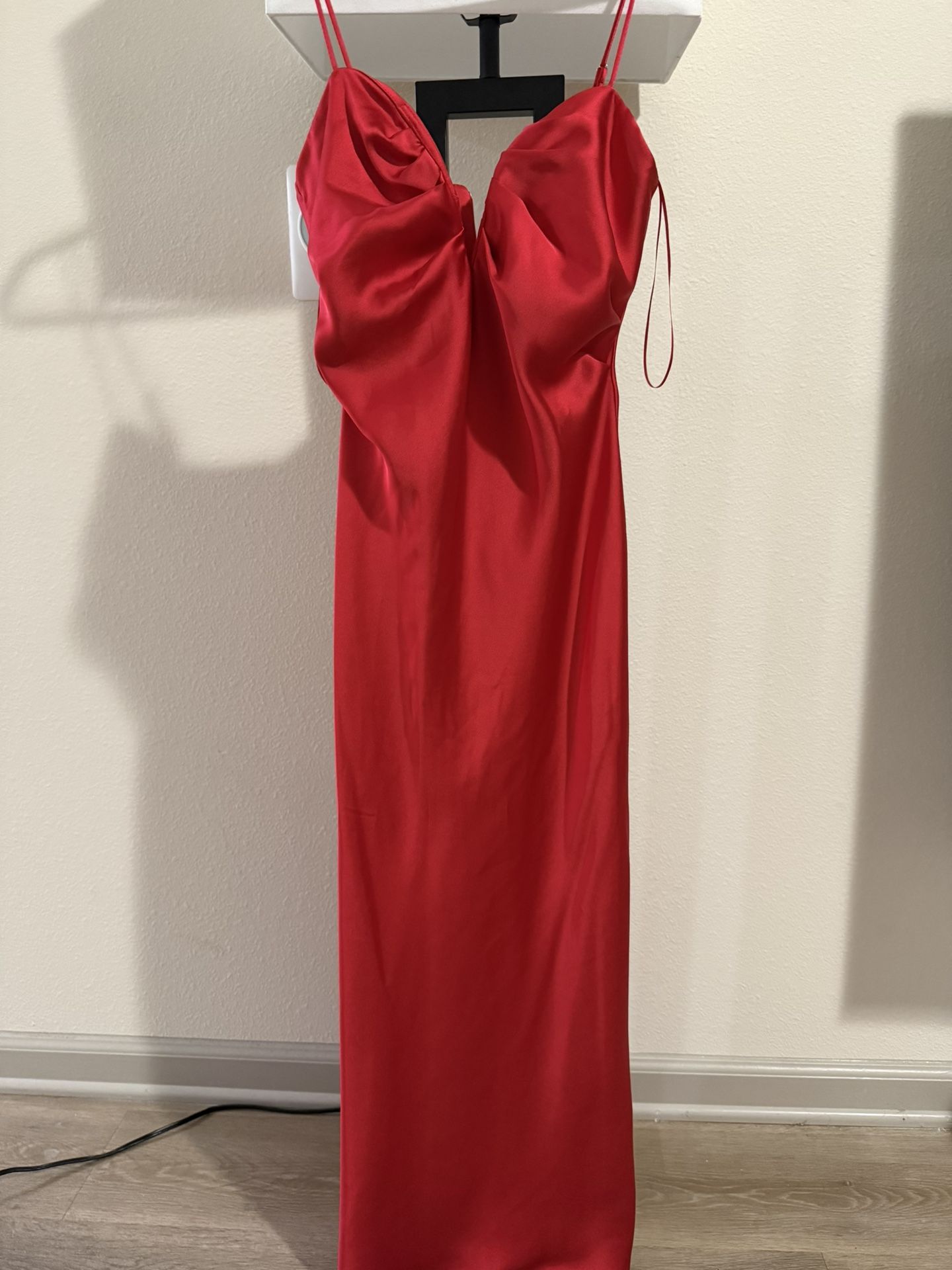 RED MIDI DRESS