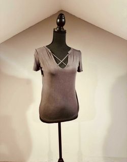 Like New XS Gray American Eagle Shirt