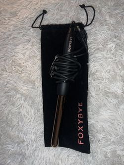 Foxybae Curling Wand New