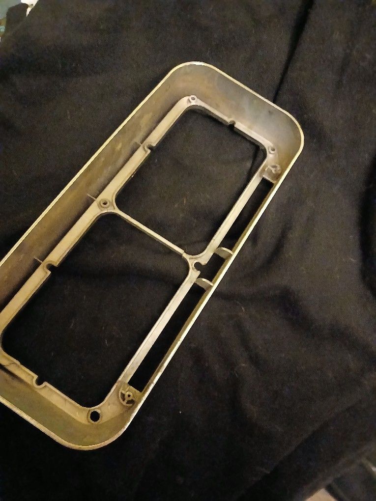 Head Light. Bezel