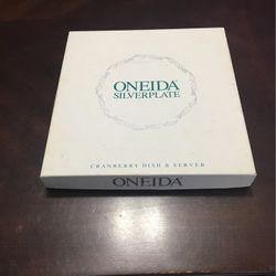 Oneida Silver Cranberry Dish And Server