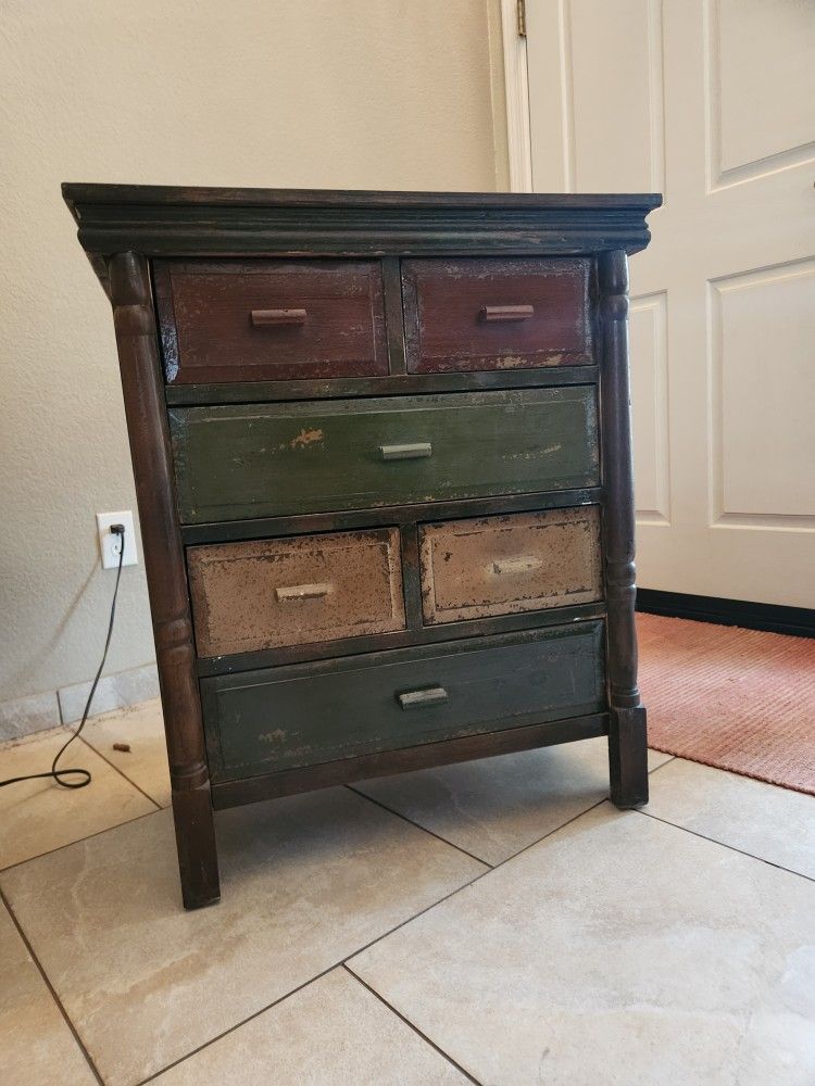 Small Dresser 