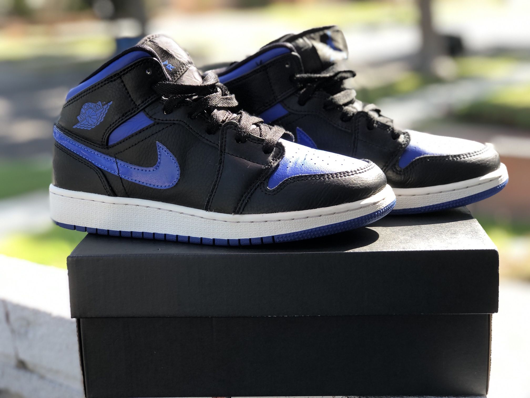 Air Jordan 1 Mid Hyper Royal Size 5y