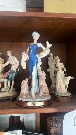 The Peggy's Collection Figurine – Woman with Dogs