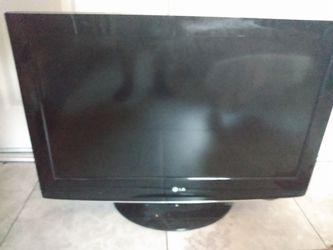 LG 32"