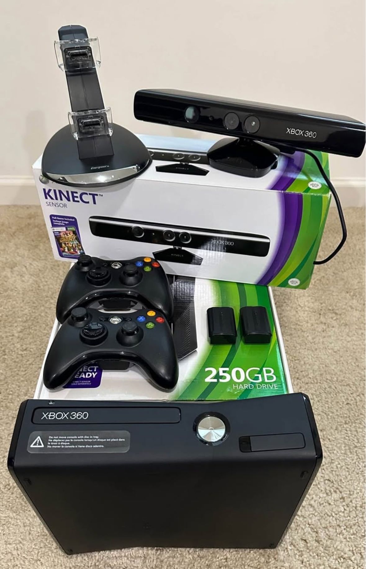 XBOX 360 250GB WITH KINECT AND GAMES