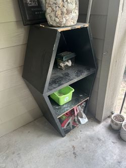 Coffin Shelf