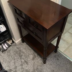 Accent table