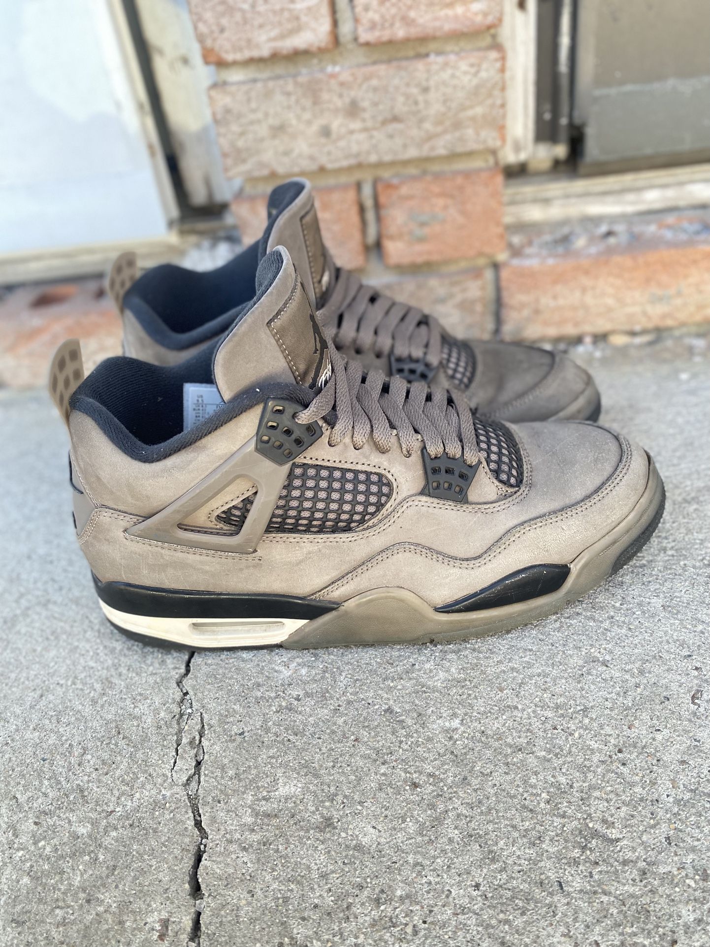 Air Jordan 4 Retro 'Cave Stone' Mens Size 9:5 Preowned condition No box included