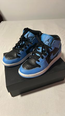 Air Jordan’s Size:4