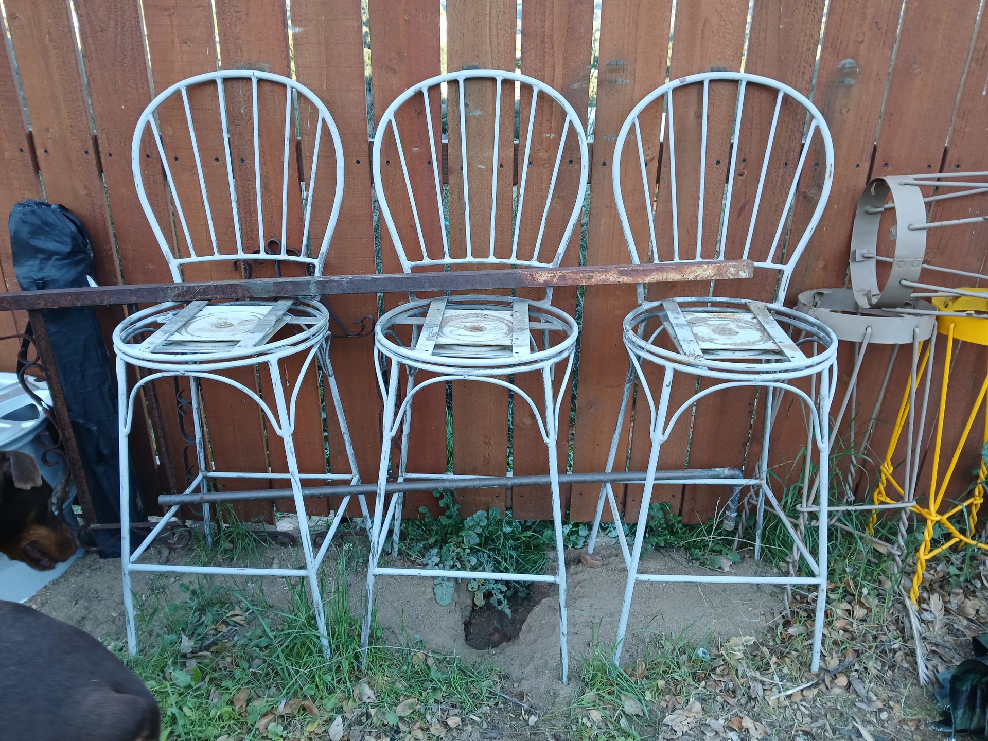3 bar stools