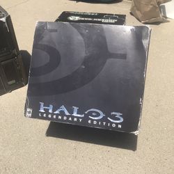 Halo Three Race Legendary Collectors Edition Helmet And Consol