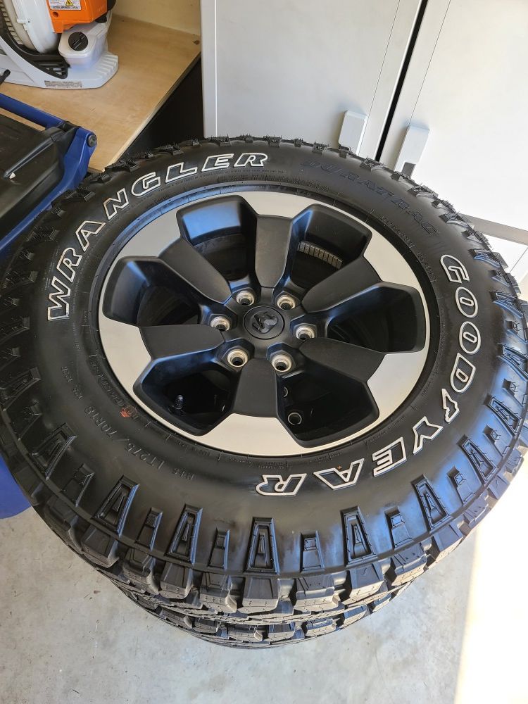 2019 Dodge ram 1500 rebel tires and wheels rims